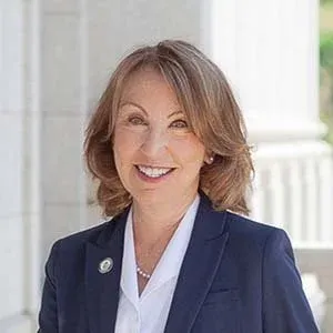 Rosemary T Lesser